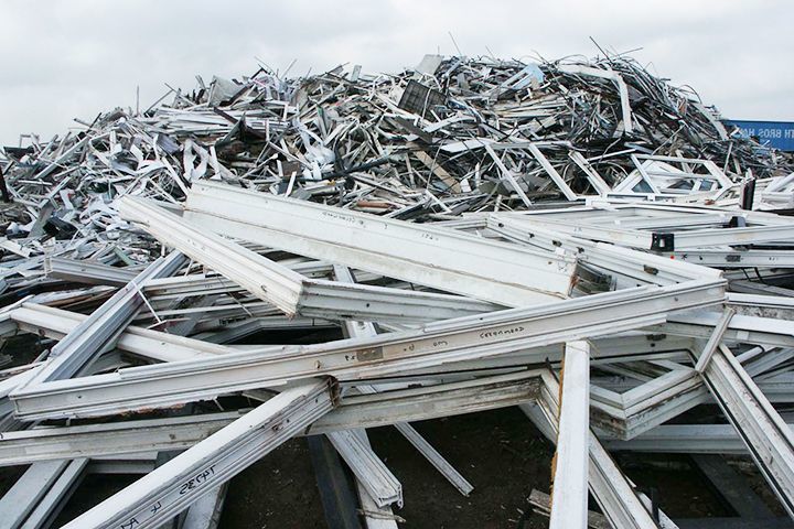 Как утилизировать старые окна: практическое руководство по сдаче и переработке после замены